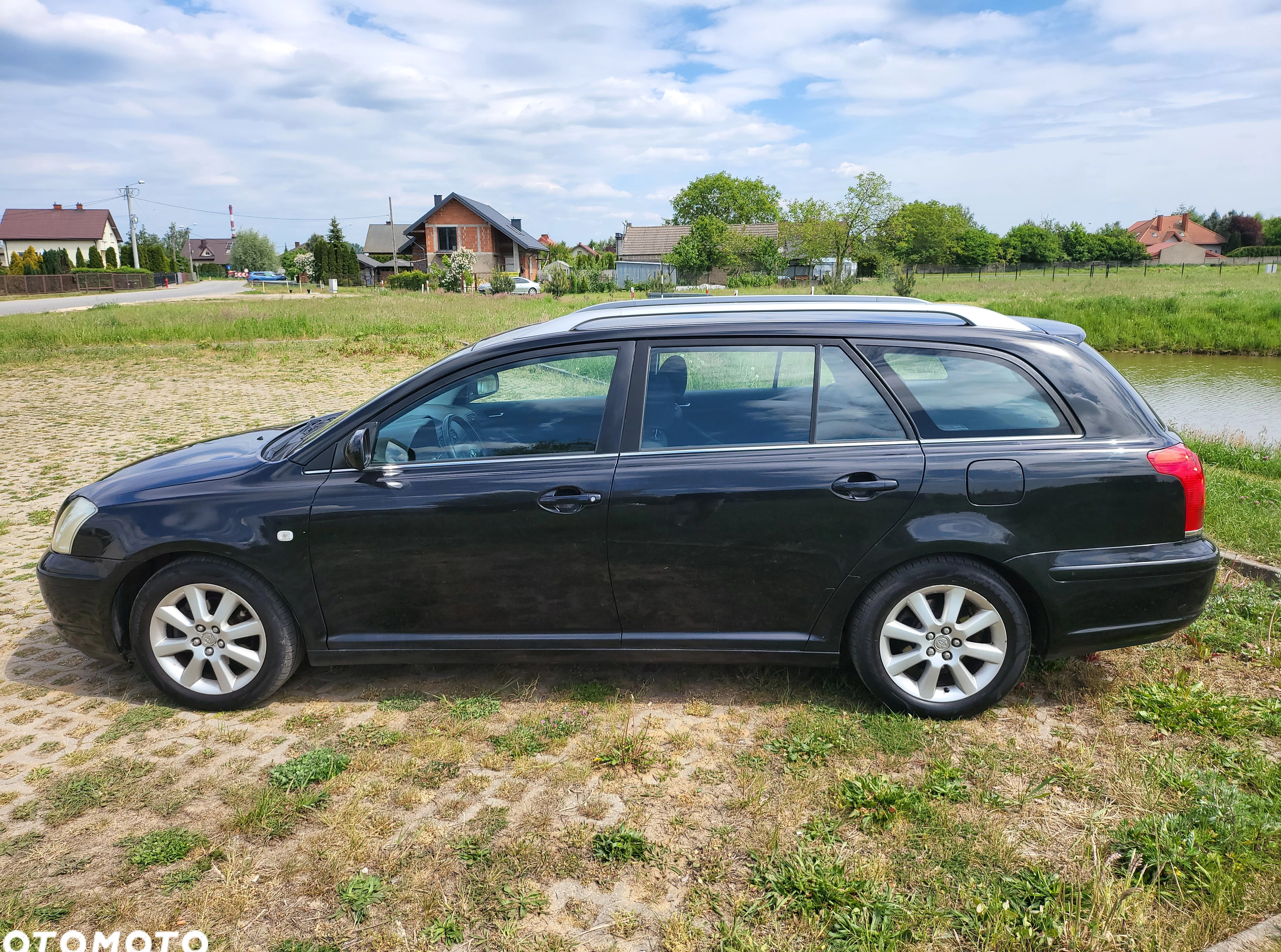 Toyota Avensis cena 11909 przebieg: 289000, rok produkcji 2004 z Sieradz małe 436